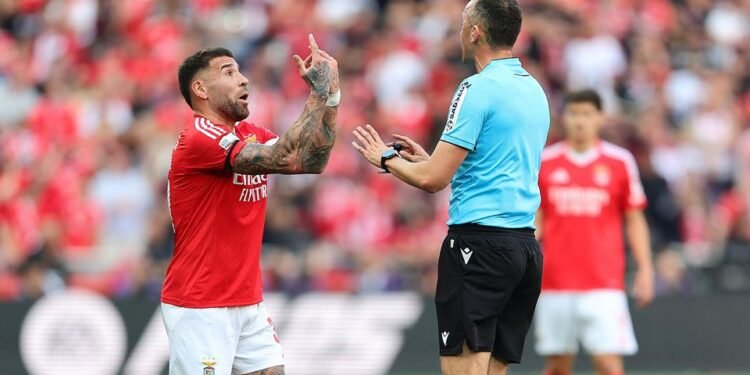 Iturralde González diz que Sporting foi prejudicado e que Benfica não tem razão para ‘chorar’