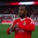 Renato Sanches atira garrafa de água com violência contra adeptos do SC Braga