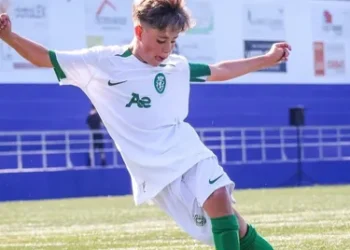 Filho de Ricardo Quaresma faz um golo histórico e leva à todos a loucura