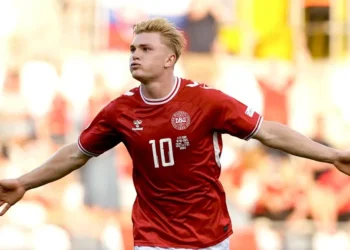 (Video) Conrad Harder com golo histórico e leva a todos a loucura