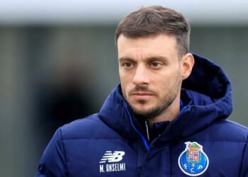 Anselmi de saída do Fc Porto e exige indenização milionária