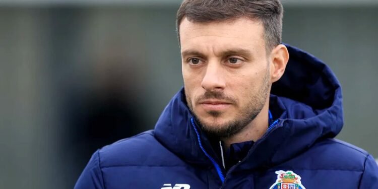Anselmi de saída do Fc Porto e exige indenização milionária