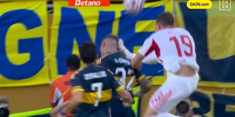 Após polémico Benfica-Sporting, Belotti foi expulso no Mundial por isto