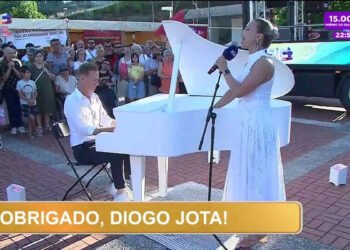 Video! Luciana Abreu e Emanuel emocionam-se na homenagem ao Diogo Jota