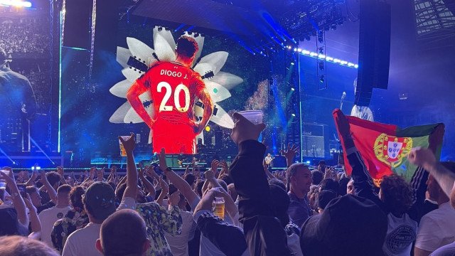 Os Muse com homenagem arrepiante a Diogo Jota