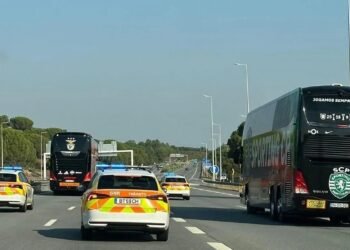 Autocarro do Benfica ultrapassou o do Sporting na A2