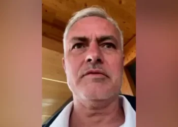 Video: José Mourinho emociona-se pela morte do Diogo Jota na entrevista à CMTV