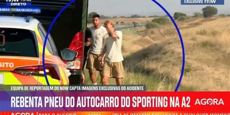 Autocarro do Sporting rebentou um pneu na A2