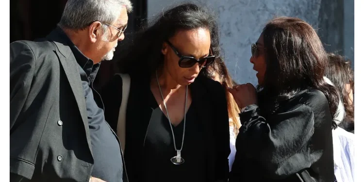 Familiares chocados com meia dúzia de ‘gatos pingados ‘ no último adeus de Luís Jardim