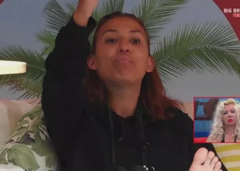 Catarina Miranda sem palpas na língua atira farpas para Kina