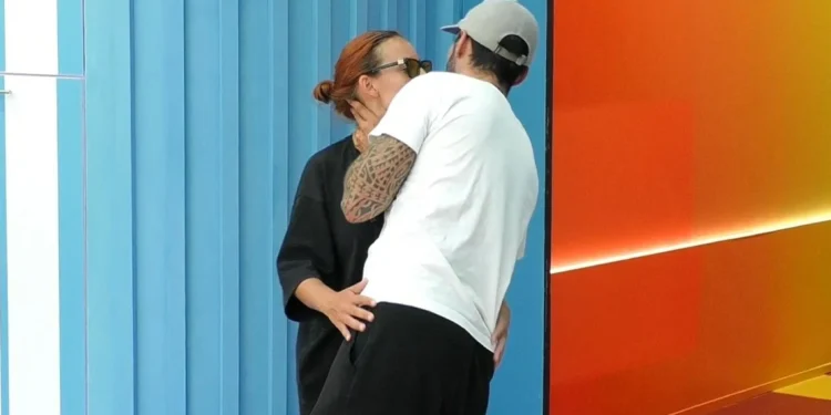 Primeiro momento caliente entre Catarina Miranda e Afonso promete agitar a casa