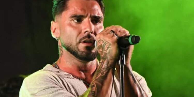 Leandro doa 22 mil euros aos Bombeiros após concerto solidário