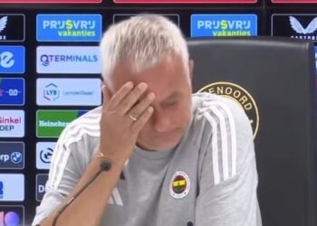 José Maurinho em lágrimas após a morte de Jorge Costa