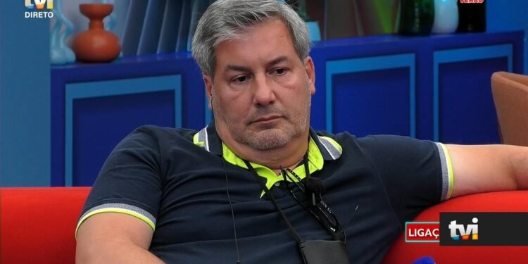 Bruno de Carvalho quebra o silêncio e explica o polémico ‘tropeção’ em Afonso Leitão