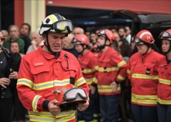 A incrível homenagem do Herói bombeiro já corre o mundo