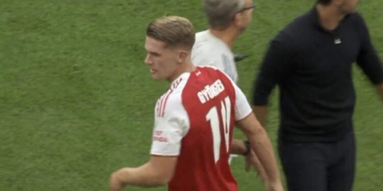 Viktor Gyökeres falhou uma oportunidade escandalosa e foi logo substituído