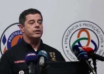 Última hora: Aviões para combate a fogos cedidos pela Suécia só chegam na segunda-feira