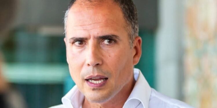 Ricardo Araújo Pereira arrasado após gozar com tragédia do Elevador da Glória