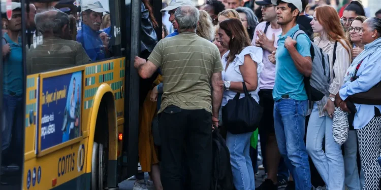 “Houve uma senhora pisada no chão”: greve no Metro gera caos em Lisboa