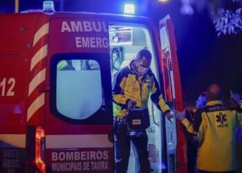 Homem atira-se do quarto andar para pôr termo à vida, mas acaba por matar a vizinha