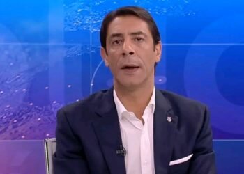 Rui Costa volta a arrasar o plantel do Benfica e José Mourinho