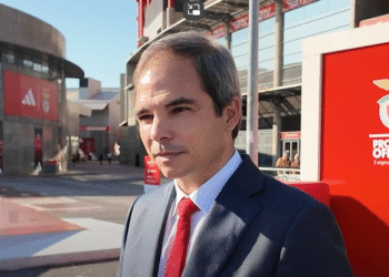 Candidato à MAG de Noronha Lopes: «Rui Costa perdeu votantes»