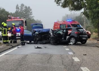  Família morre em violento acidente de carro