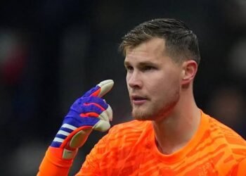 Guarda-redes atropela mortalmente idoso em cadeira de roda