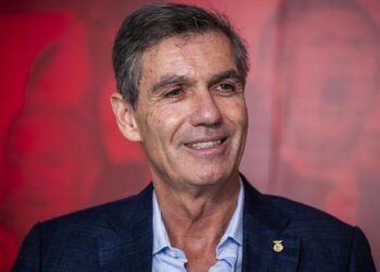 Noronha Lopes promete luta a Rui Costa: «Quase 60% dos benfiquistas não se reveem no rumo que o clube está a tomar»