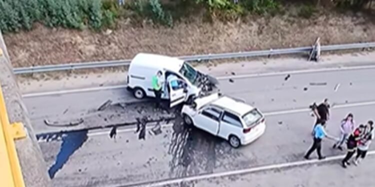 Dois feridos graves em colisão na EN202 em Monção