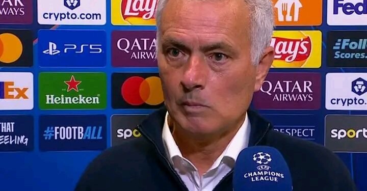 As declarações de José Mourinho após a primeira vitória do Benfica na Liga dos Campeões “se o jogo tivesse 150 minutos…”