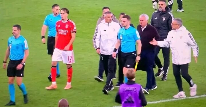 Revelado o que disse o Mário Branco ao árbitro após empate do Benfica contra Casa Pia