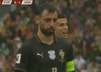 Bruno Fernandes não deixou Cancelo bater um penálti e a reação está a correr mundo