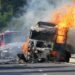 Camião “totalmente consumido pelas chamas” obriga ao encerramento de via na A4