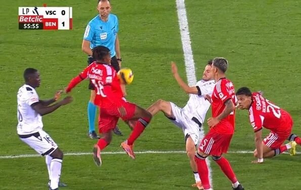 Video: O lance que levou à expulsão de Fábio Blanco contra o Benfica dá muito que falar