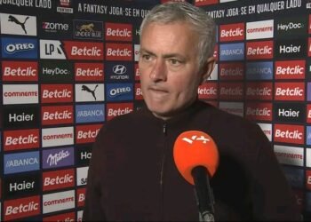 José Mourinho arrasa arbitragem