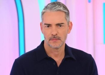Cláudio Ramos revela que foi alvo de ‘bullying’ na SIC por ser homossexual e ameaçou deixar a estação