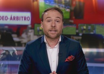 (VÍDEO) Marco Pina analisou ao pormenor o polémico lance no jogo do Sporting “um descalabro”