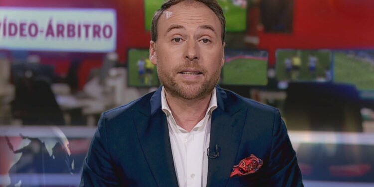 (VÍDEO) Marco Pina analisou ao pormenor o polémico lance no jogo do Sporting “um descalabro”