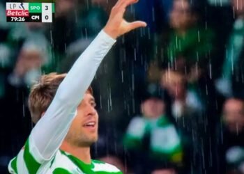 As reações de Porro e Coates ao “regresso perfeito” de Daniel Bragança aos relvados