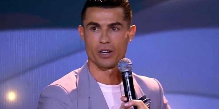 Cristiano Ronaldo, Herman José, Lili Caneças e Tiago Dores manifestaram publicamente apoio a André Ventura?