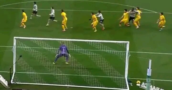 Sporting reclama penálti escandaloso por falta sobre Diomande na área do Nacional