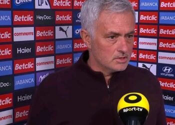 José Mourinho arrasa Luís Godinho após o empate do Benfica contra o Tondela