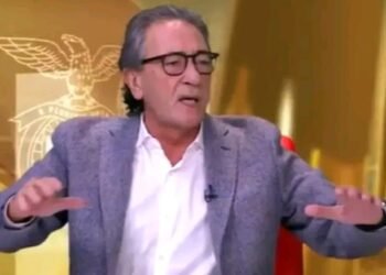 Rodolfo Reis incrédulo arrasa VAR  pela vitória do Benfica contra Famalicão