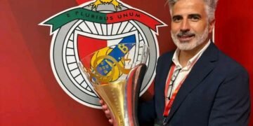 CMTV denuncia agressão e ameaças de assessor do Benfica a jornalista