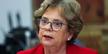 Ministra da Administração Interna demite-se