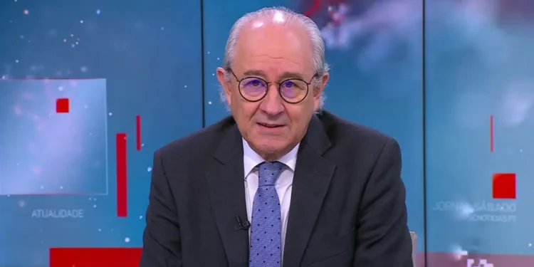 “É conversa que se tem num tasco a beber uma cerveja”: Rui Rio critica discurso populista de Ventura