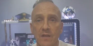 «Não há infração, merecia intervenção do VAR para anular o penálti»