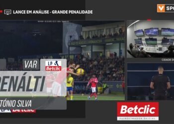 Lance da grande penalidade que colocou o Arouca a vencer o Benfica