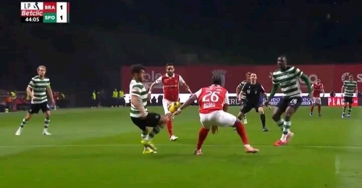 SC Braga reclama do lance de Penálti dado a favor do Sporting 